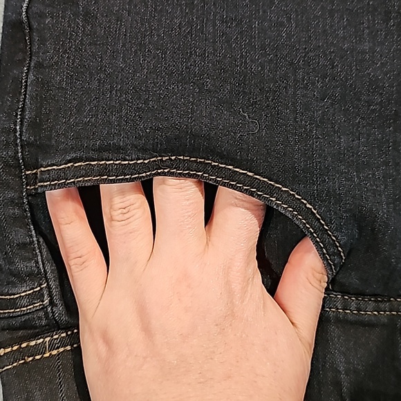 Torrid size 2 Regular Dark Wash Jeggings with tummy control panel - Picture 3 of 4